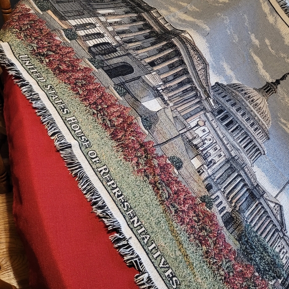 US Capital Building Tapestry Throw - Picture 2 of 14